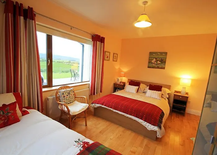 Alojamento de Acomodação e Pequeno-almoço Western Greenway 3*