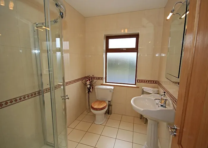 Alojamento de Acomodação e Pequeno-almoço Western Greenway 3*