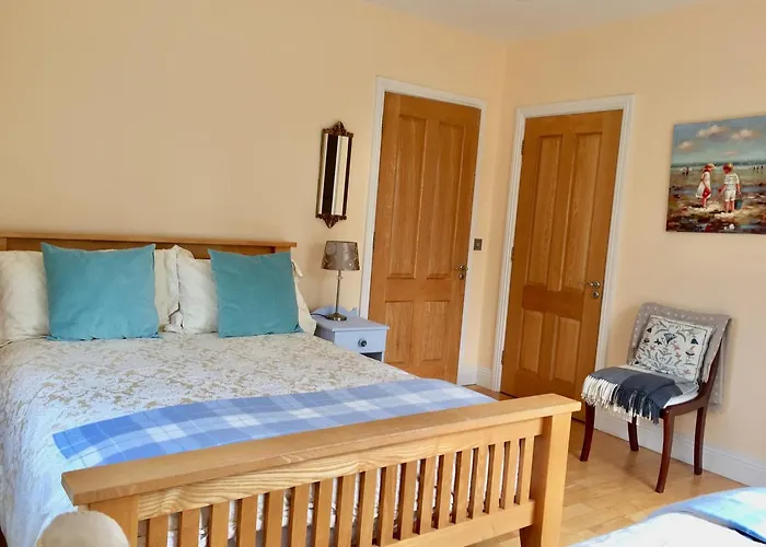 Alojamento de Acomodação e Pequeno-almoço Western Greenway 3*