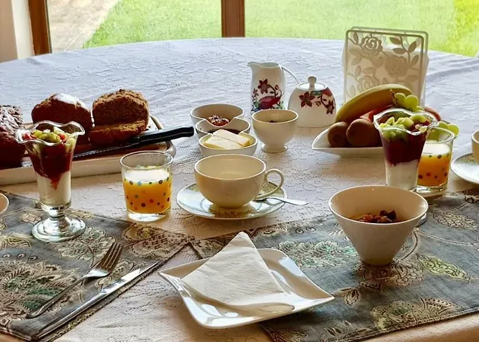 Alojamento de Acomodação e Pequeno-almoço Western Greenway 3*